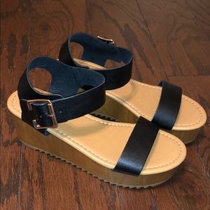 Black platform sandals NWOT!
